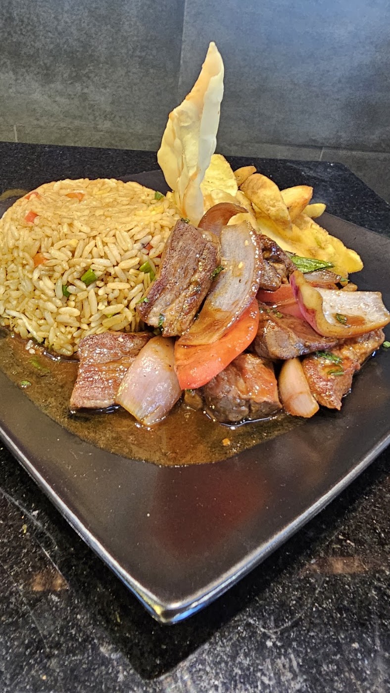 Cocina de Barrio – Comida Peruana