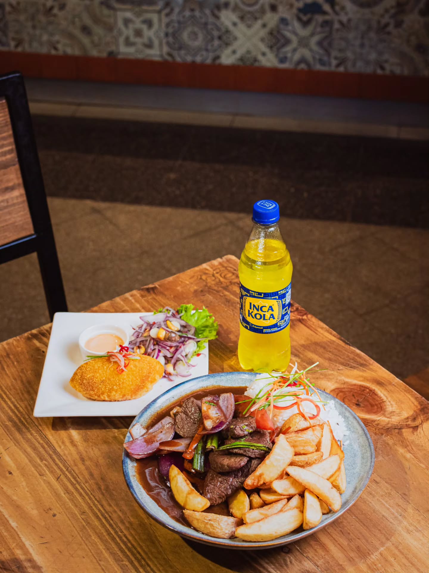 Cocina de Barrio – Comida Peruana